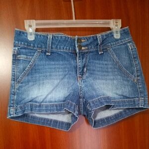 Old Navy size 4 Denim shorts.